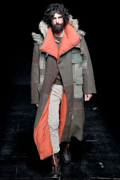Look 8